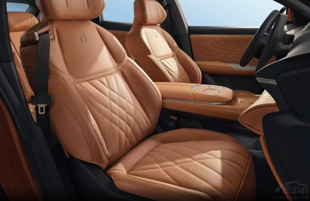 �������{S7 ��PLUS�͗n��MAX�܄ٳ�����