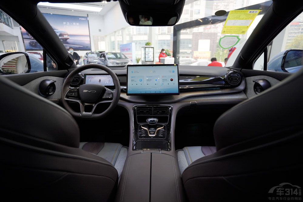 ��ض�ʮ���f �m�ϼ��õ�SUV ���_�֌���