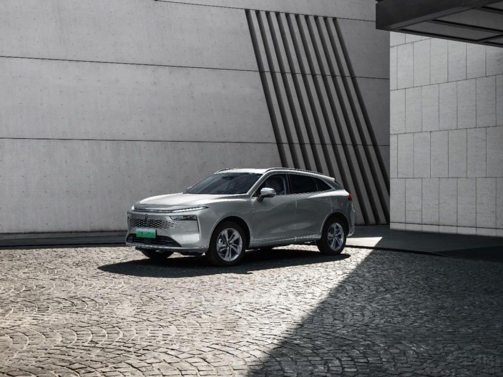 ��ض�ʮ���f �m�ϼ��õ�SUV ���_�֌���