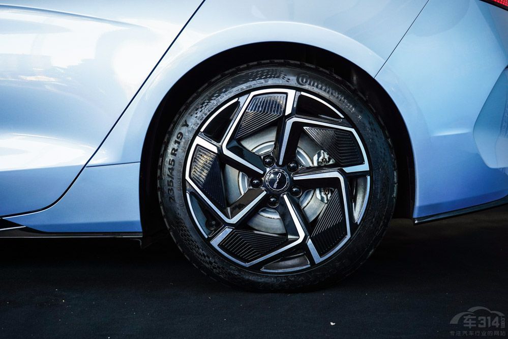 �A(y��)��20�f���� Model 3�ͺ����l�������x��