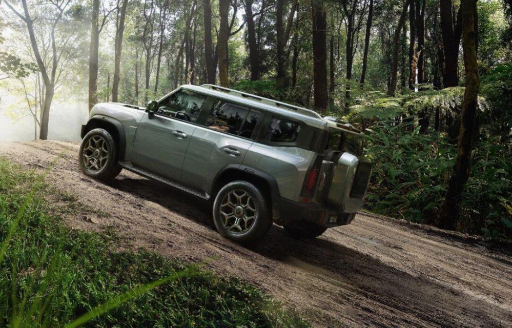 8�����Ҍ����еĎ׿�Ӳ��SUV  ��ϲ�g�l��