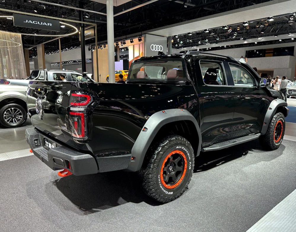 成都車展最帥車型回顧:這門“炮”又狠又酷 成都車展最帥車型回顧:這門“炮”又狠又酷