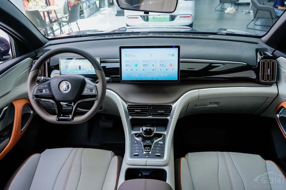 8���˚�����SUV ��һ����֪�����l�ɣ�