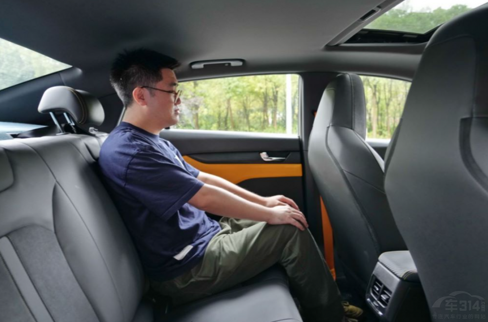 ȫ�������R�հ挦���݄�PLUS �l��ֵ���I