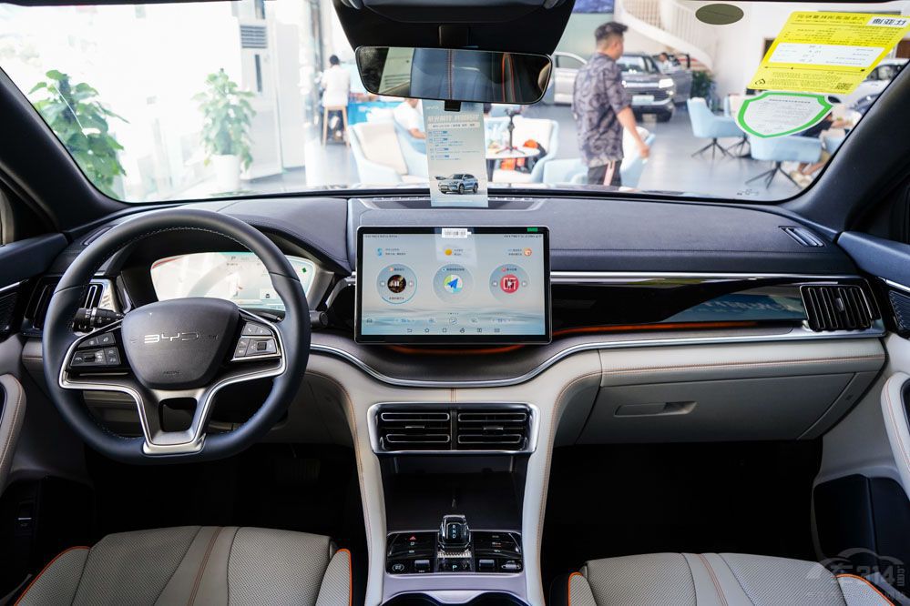 �P�c(di��n)20�fԪ�����I��Ʒ�|(zh��)SUV ߀�ÿ����a(ch��n)