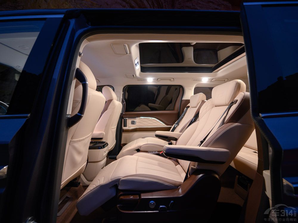 奔騰M9的顏值 已經(jīng)“遙遙領(lǐng)先”理想MEGA 奔騰M9的顏值 已經(jīng)“遙遙領(lǐng)先”理想MEGA