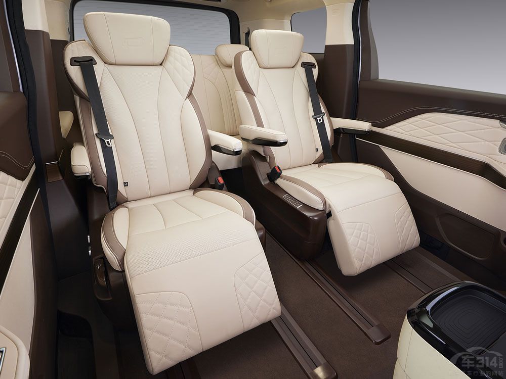 奔騰M9的顏值 已經(jīng)“遙遙領(lǐng)先”理想MEGA 奔騰M9的顏值 已經(jīng)“遙遙領(lǐng)先”理想MEGA