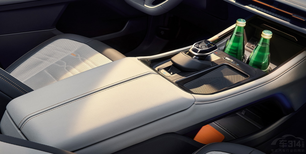 全家出游神器 銳界L與理想L8誰更值得入手 全家出游神器 銳界L與理想L8誰更值得入手