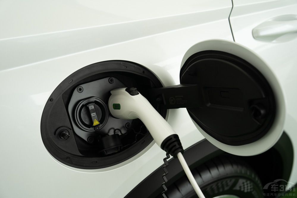 15�f�A(y��)���ISUV?�������˽�һ�n��MAX