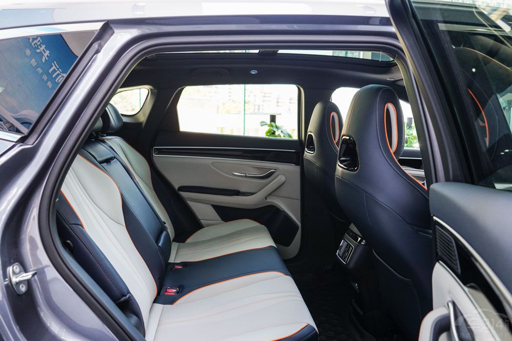 廣州車展3大重磅SUV 智己LS6“全身涂黑” 廣州車展3大重磅SUV 智己LS6“全身涂黑”