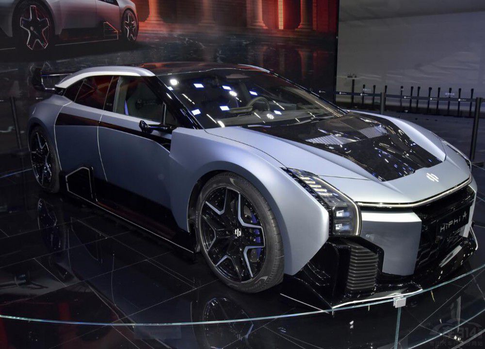 廣州車展上最“囂張”的幾款車 真心買(mǎi)不起 廣州車展上最“囂張”的幾款車 真心買(mǎi)不起