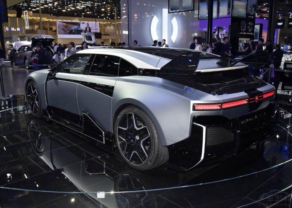 廣州車展上最“囂張”的幾款車 真心買(mǎi)不起 廣州車展上最“囂張”的幾款車 真心買(mǎi)不起
