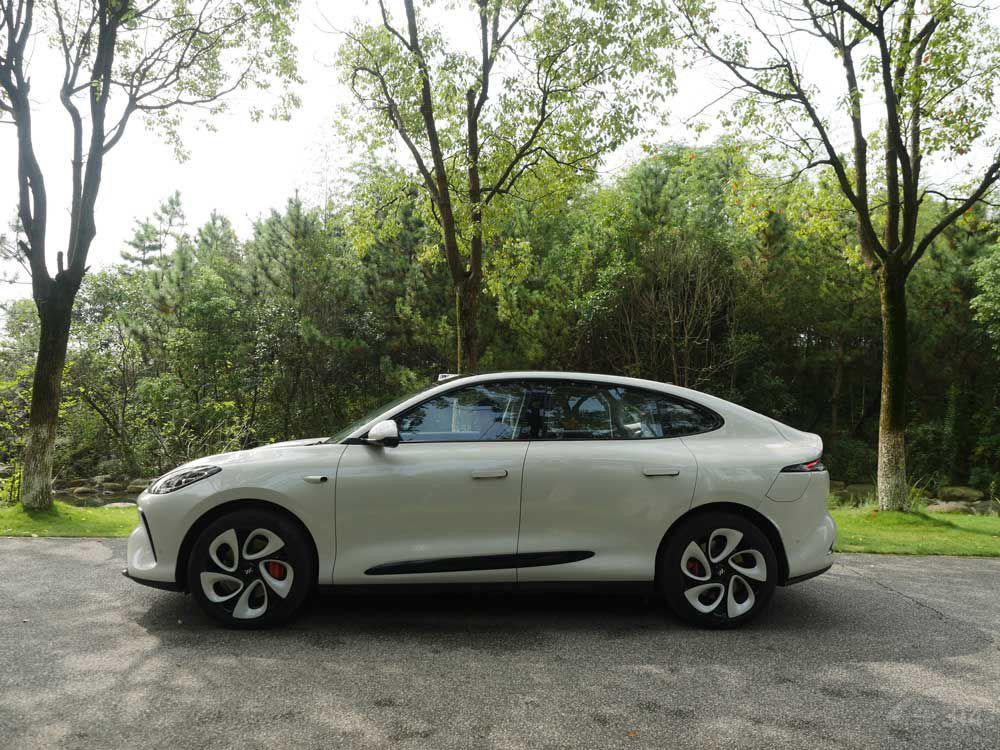 �P�c2023�ذ����SUV �Ǽ�LS6�N������