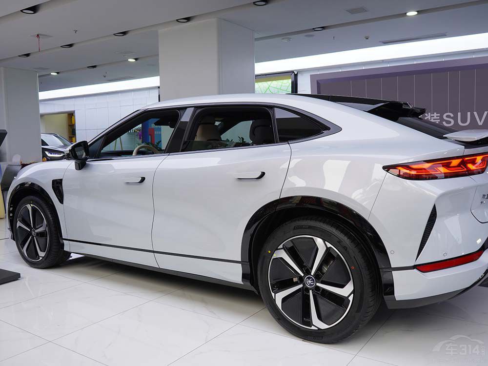 �P�c2023�ذ����SUV �Ǽ�LS6�N������