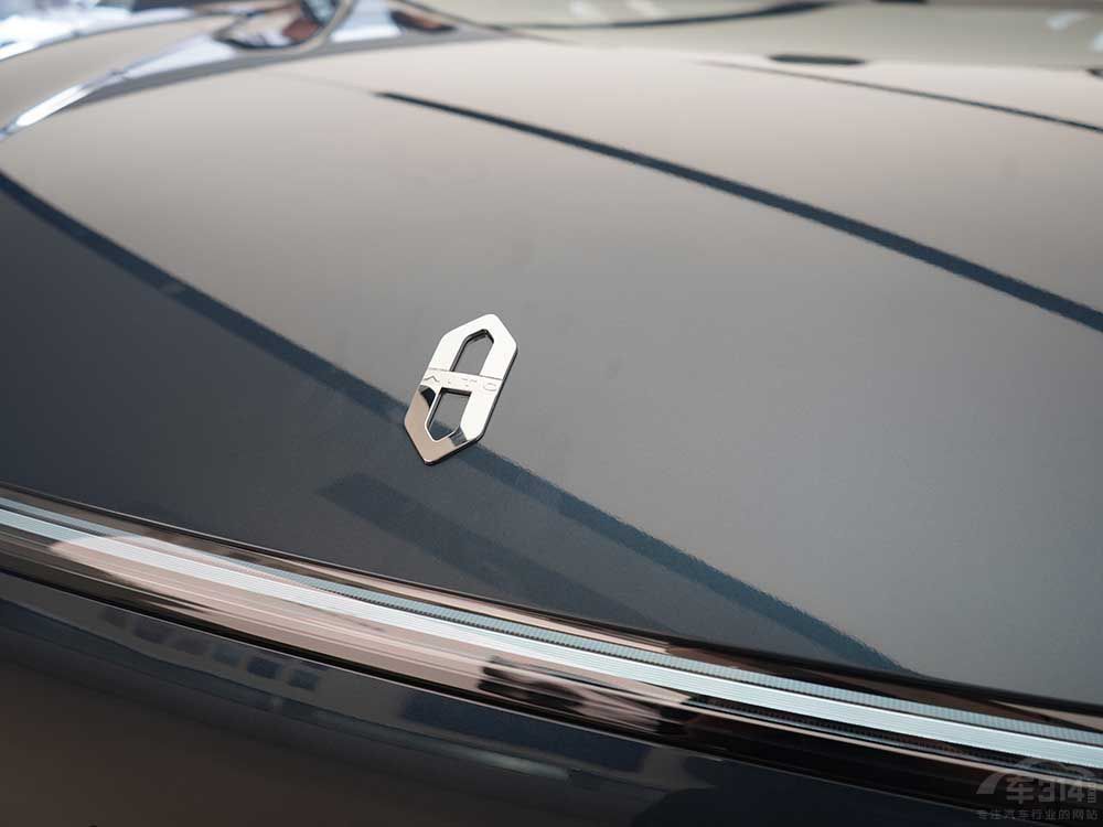 ����L9��(du��)�Ȇ���M9���l���Ǽ���SUV֮����