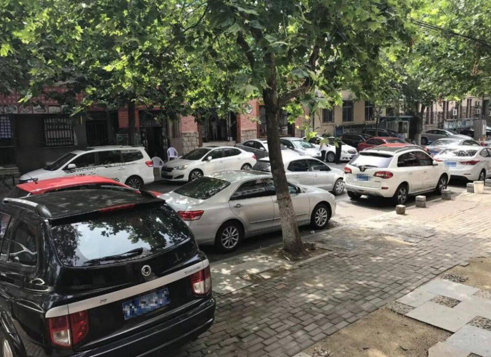 ����(c��)�����¶� С܇(ch��)���ǳ���ͨ�ڵ�����