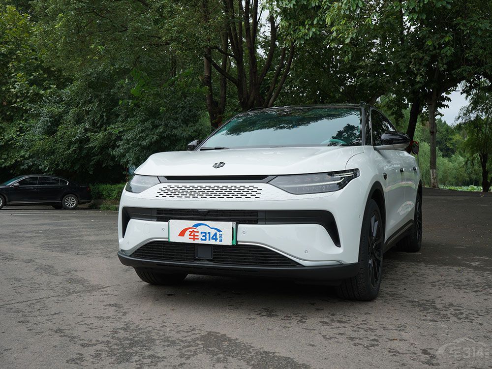 ���������x��]�e 15�fԪ���˚�SUV�N��