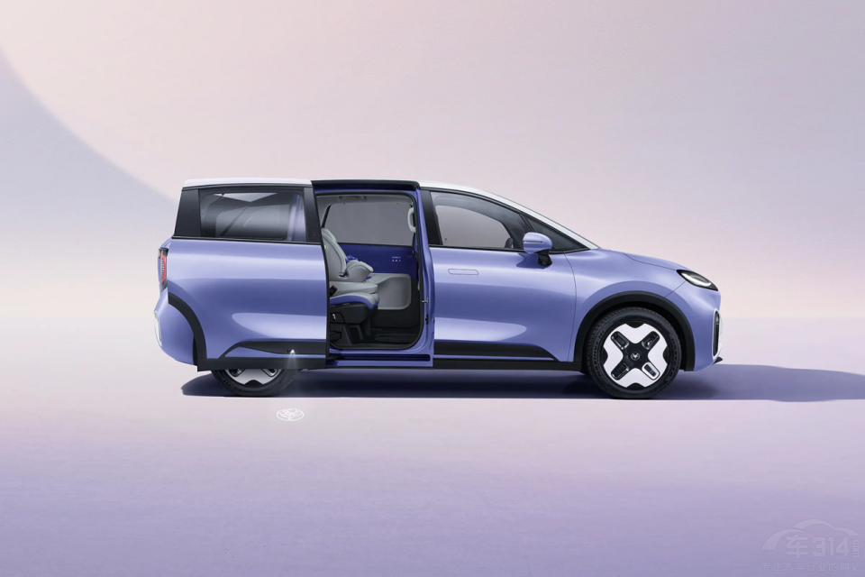 ����MEGA�I(l��ng)����P(p��n)�c(di��n)3����(sh��)��MPV܇(ch��)��