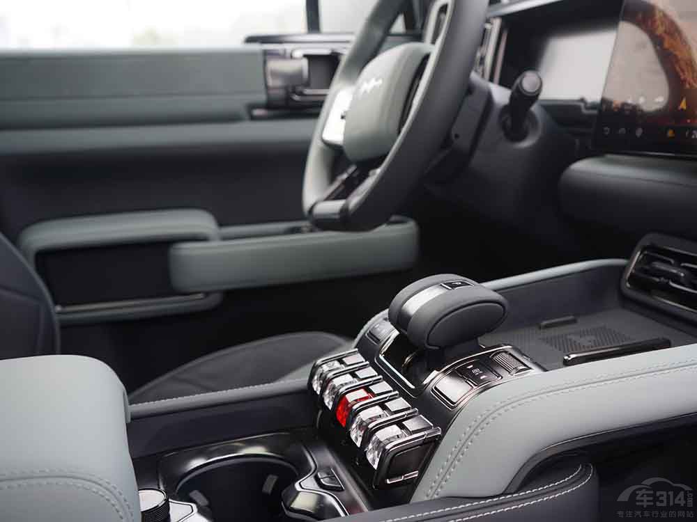 Ӳ��SUV��̹��400 Hi4-T��(du��)�ȷ��̱���5