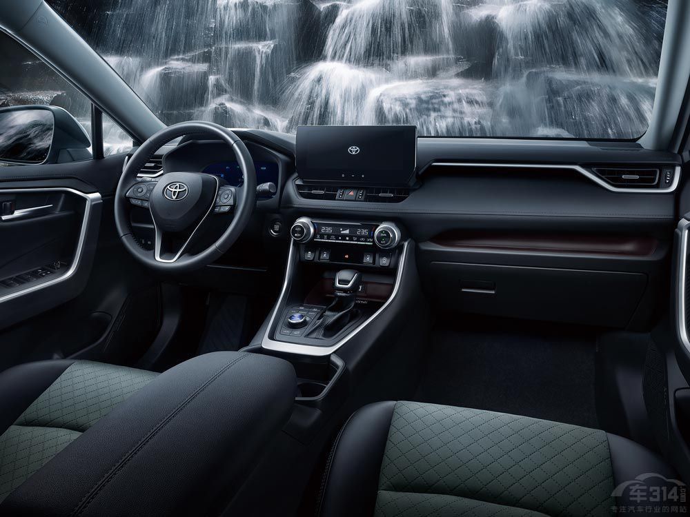 �I�ͻ�SUV �J(r��n)��(zh��n)�@3�� ��(d��ng)��ƽ� �ͺĽ�(j��ng)��(j��)