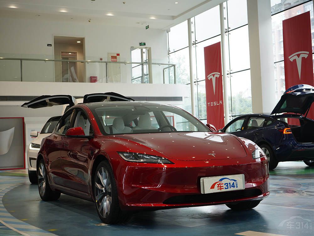 �ȁ��ϝh�c��˹��Model 3������ж����