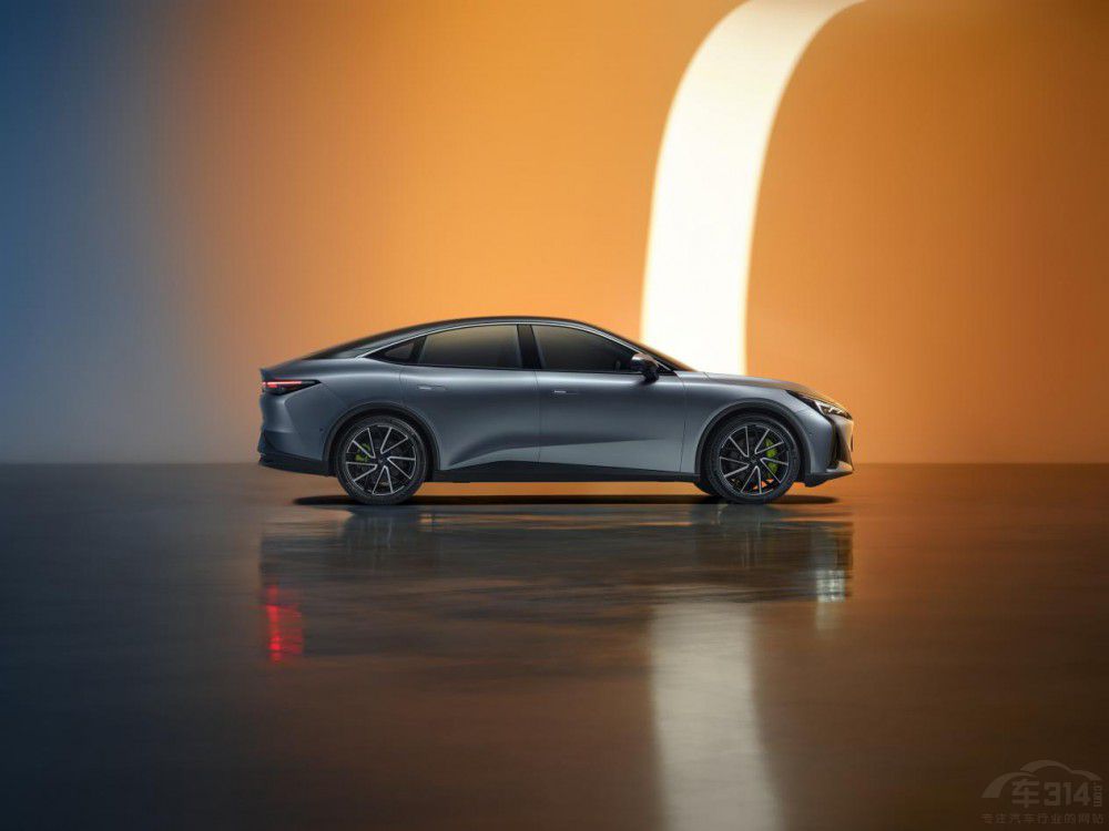 �O��������S5����С�� SU7���y�� E8��