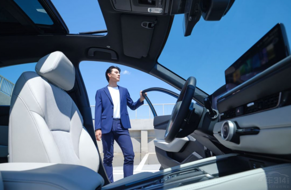 �r(sh��)���ġ�ǰ���ߡ� Ӣ���ɵġ��r(ji��)ֵ���M(f��i)�����x