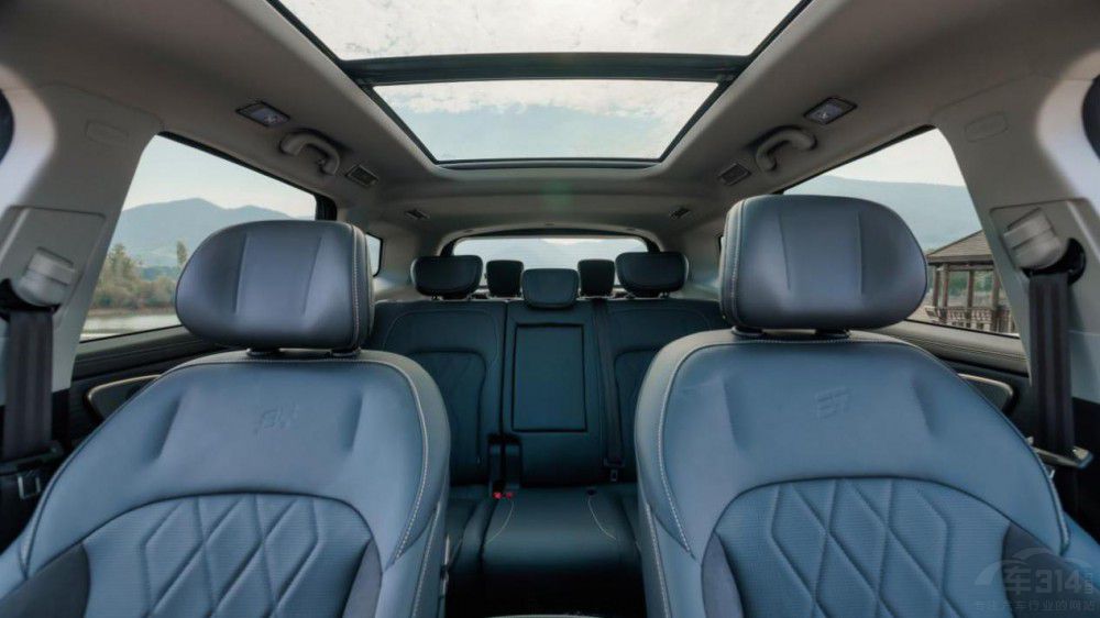 3���ߴ�SUV��(l��i)�u�����g��������(d��ng)������