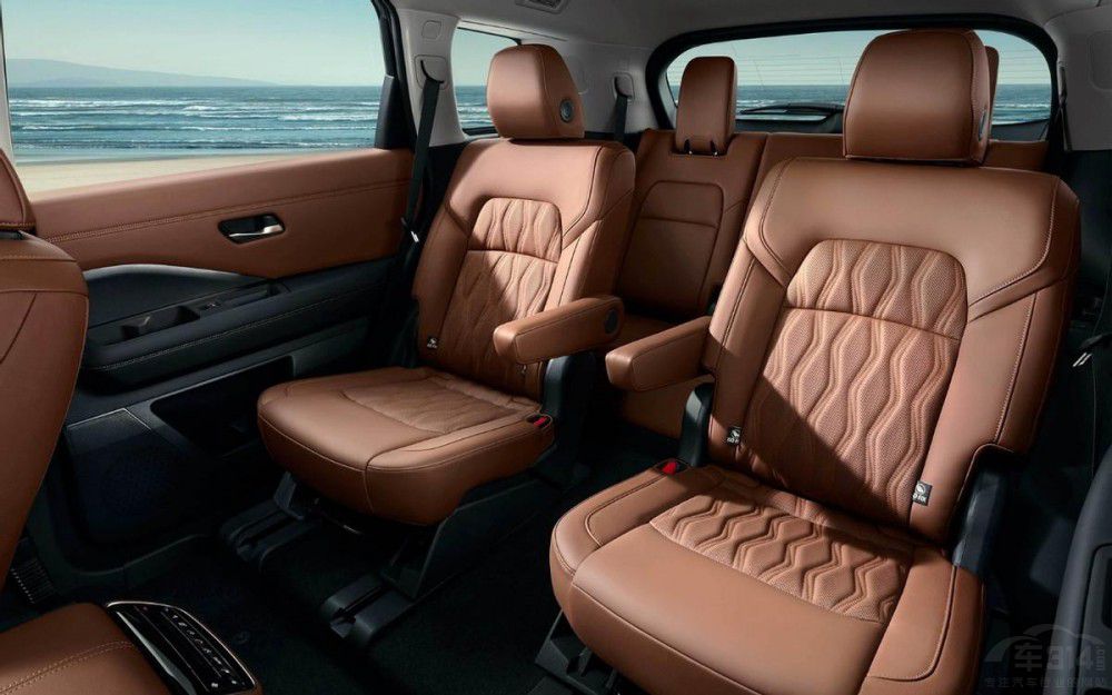 3���ߴ�SUV��(l��i)�u�����g��������(d��ng)������