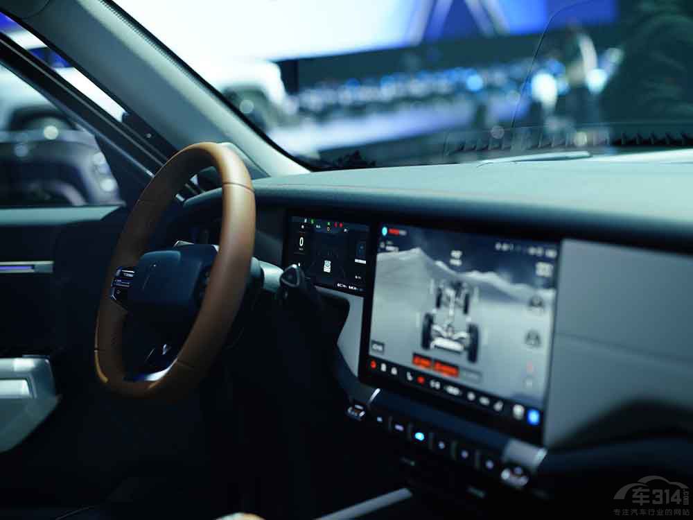 3���ߴ�SUV��(l��i)�u�����g��������(d��ng)������