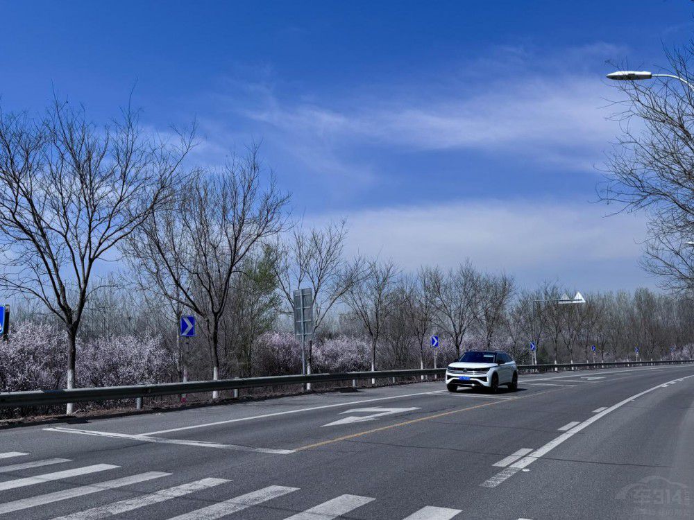  �ɳǿ�Ұ̤������ �c��Ѳ���˴�֮����