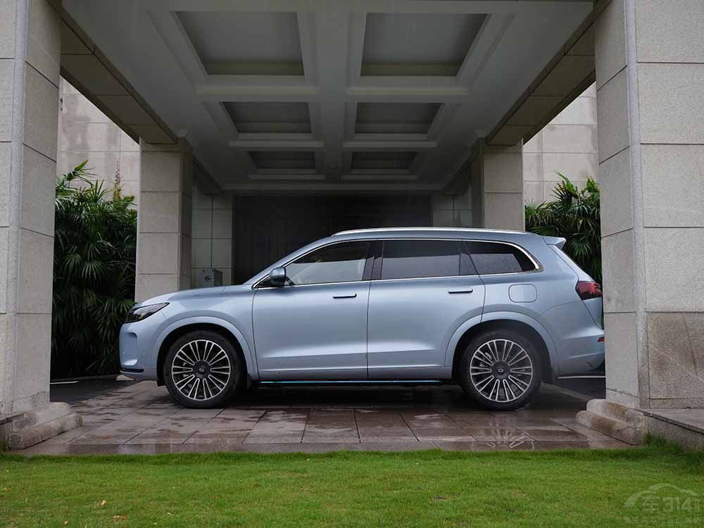 �����B�m(x��)KO����������4���@׃����������