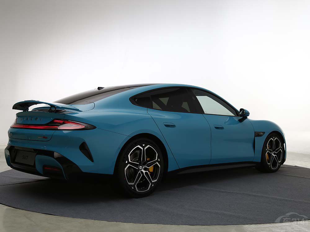 С��SU7��(du��)���治����O�007�ξ�������