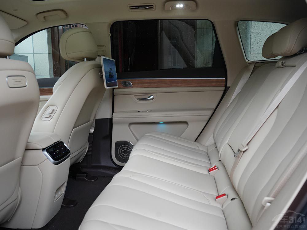 ����M7ӭ���֣�����L6�ܷ�{����������