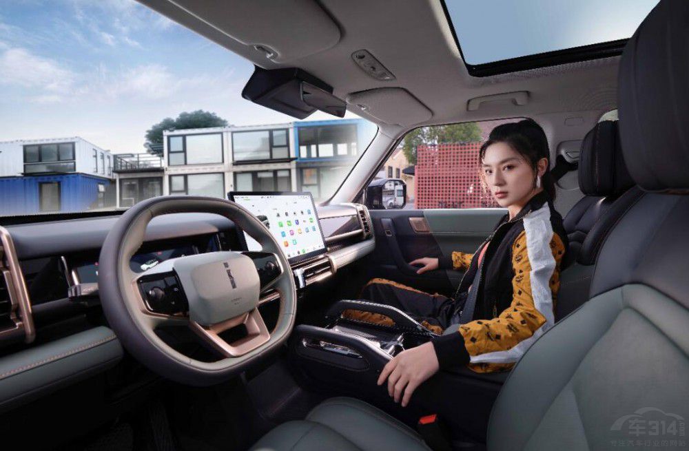 ���I�������ŷ��С�SUV������20�fԪ������