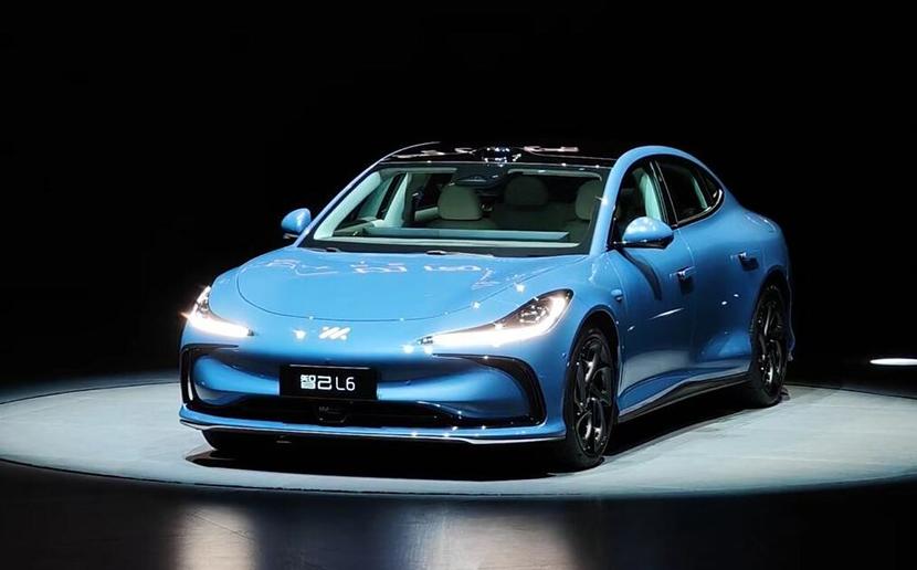 �Ǽ�L6����ֱ�ӽoС��SU7����(d��ng)�^һ��������