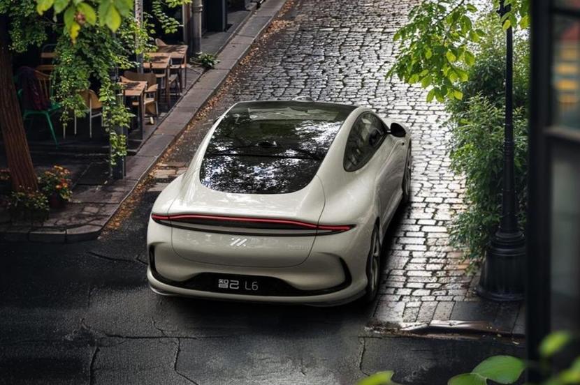 �Ǽ�L6����ֱ�ӽoС��SU7����(d��ng)�^һ��������