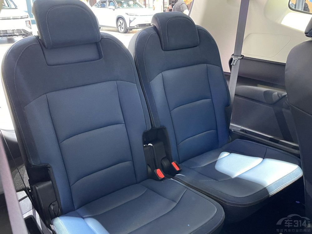 ���I��HUḐ�@��܇�������������@3��