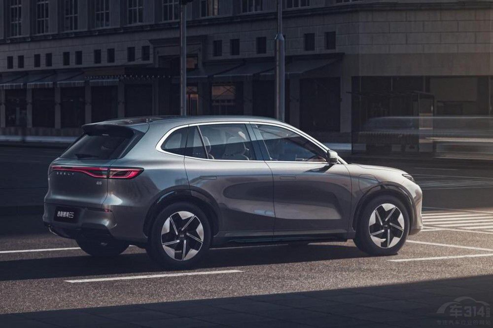 5����Ѯ߀��ɶ܇���A��20�f��Ҫ������