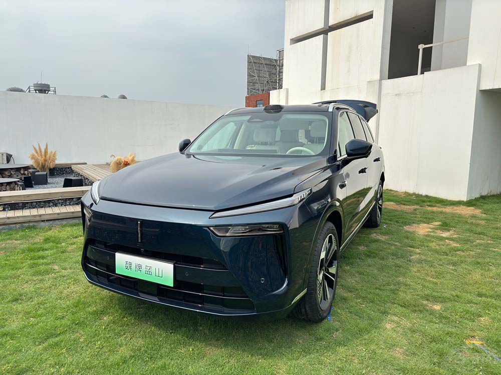 �A(y��)��20���f���I����SUV�����]�@���