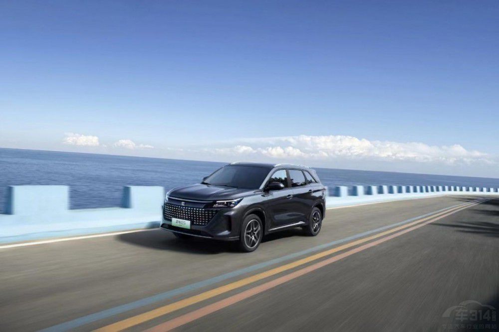 10�f�����SUV��ô�x�������{(l��n)��c�ȁ���