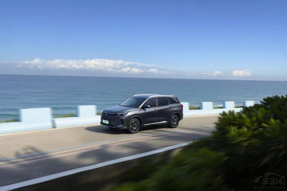 10�f�����SUV��ô�x�������{(l��n)��c�ȁ���