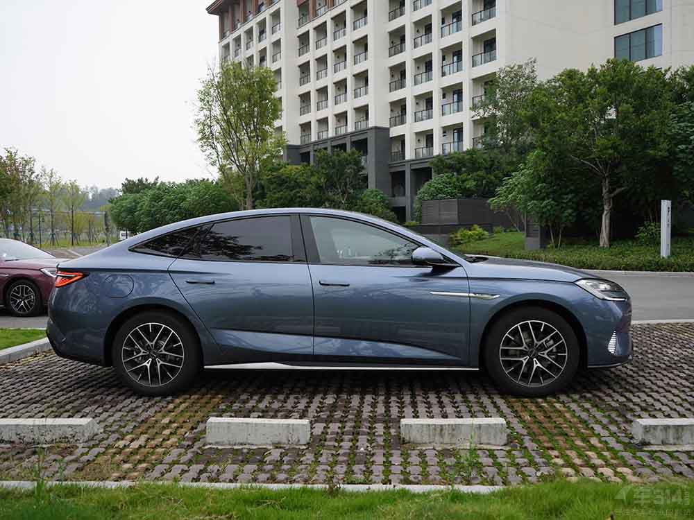 比亞迪海豹DM-i和領(lǐng)克07 EM-P誰(shuí)能閉眼入 比亞迪海豹DM-i和領(lǐng)克07 EM-P誰(shuí)能閉眼入