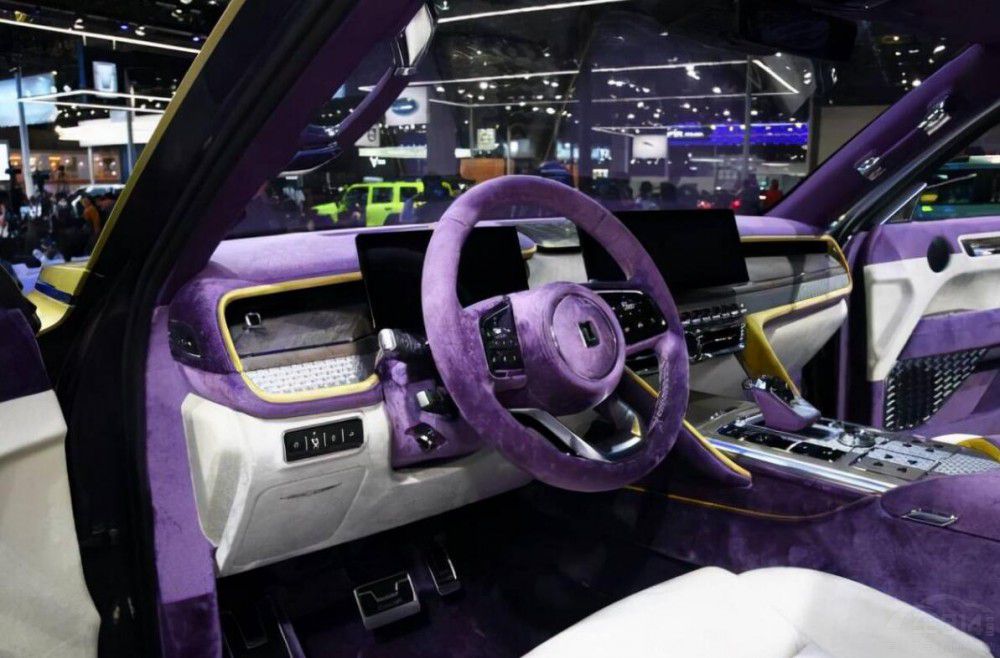 �°���߀����ЩӲ��SUV����߃r(ji��)������f(w��n)