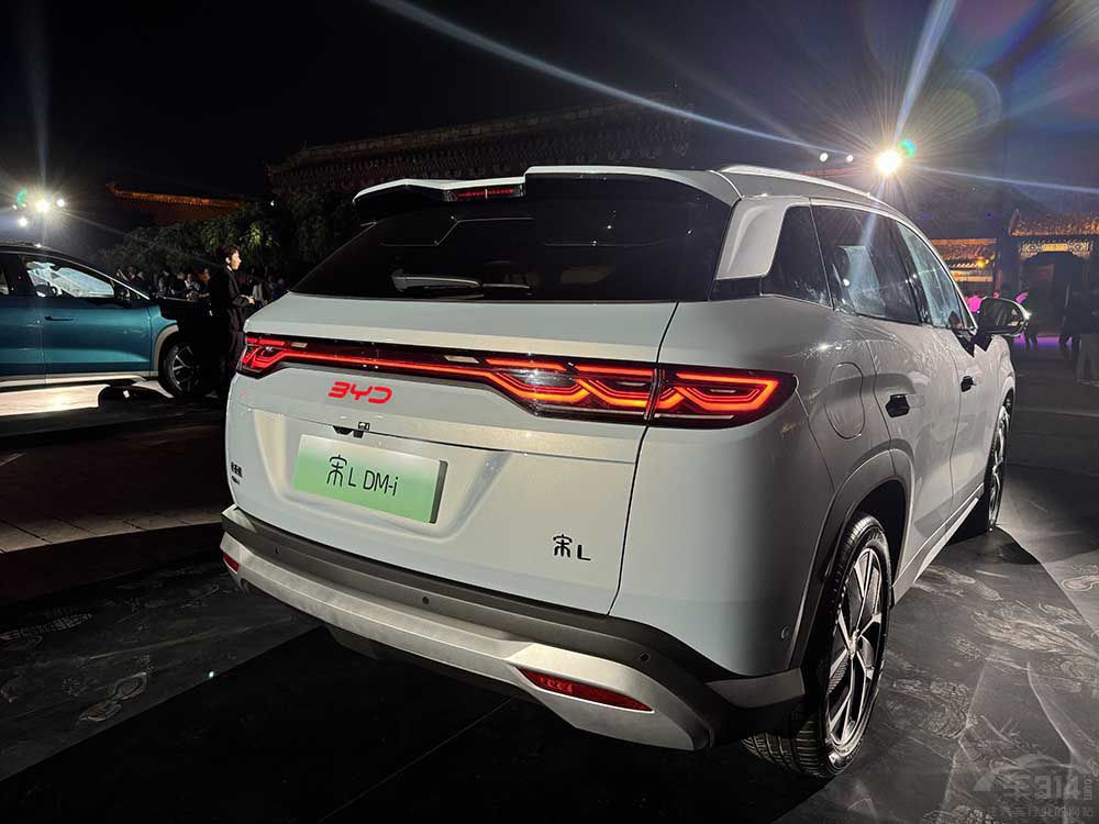 �°����I���a(ch��n)SUV�@3����܇���ܡ��ﳬ��ֵ��