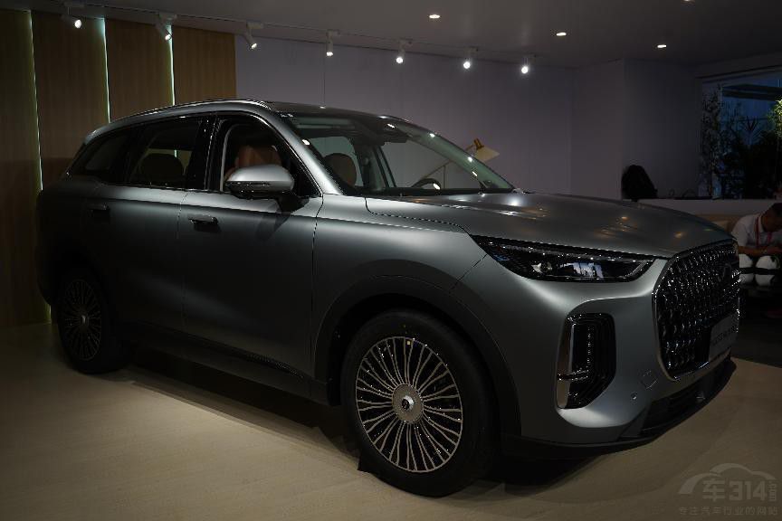 ��ԽL��(du��)����8L���l(shu��)�Ǹ��Q�ļ���SUV