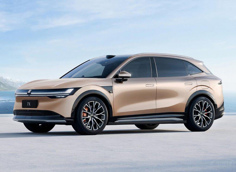 �ɶ�܇չ�����װl(f��)SUV�������°����˚���