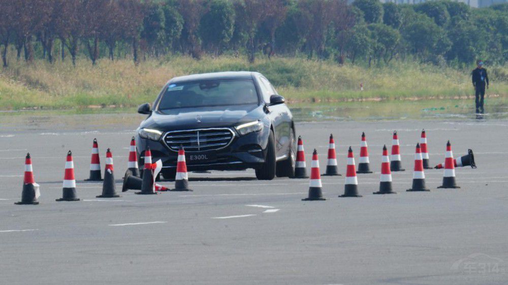 ���y����S9�ױP�����A�I܇�ĵױPʲô����