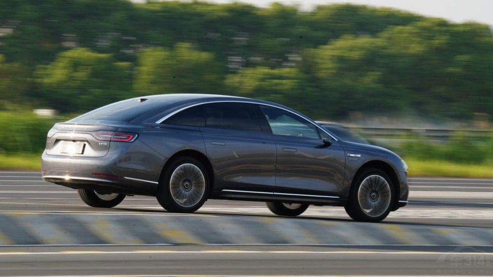 ���y����S9�ױP�����A�I܇�ĵױPʲô����