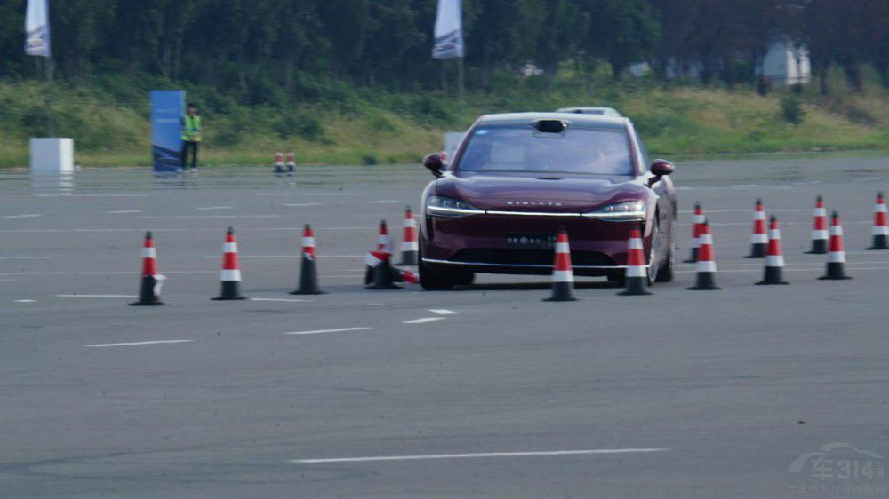 ���y����S9�ױP�����A�I܇�ĵױPʲô����